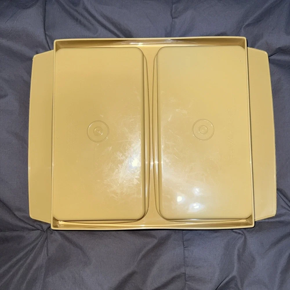 Vintage Tupperware 723-1 (Deviled Egg) Storage Carrier Dish‎ Harvest Gold W Lid